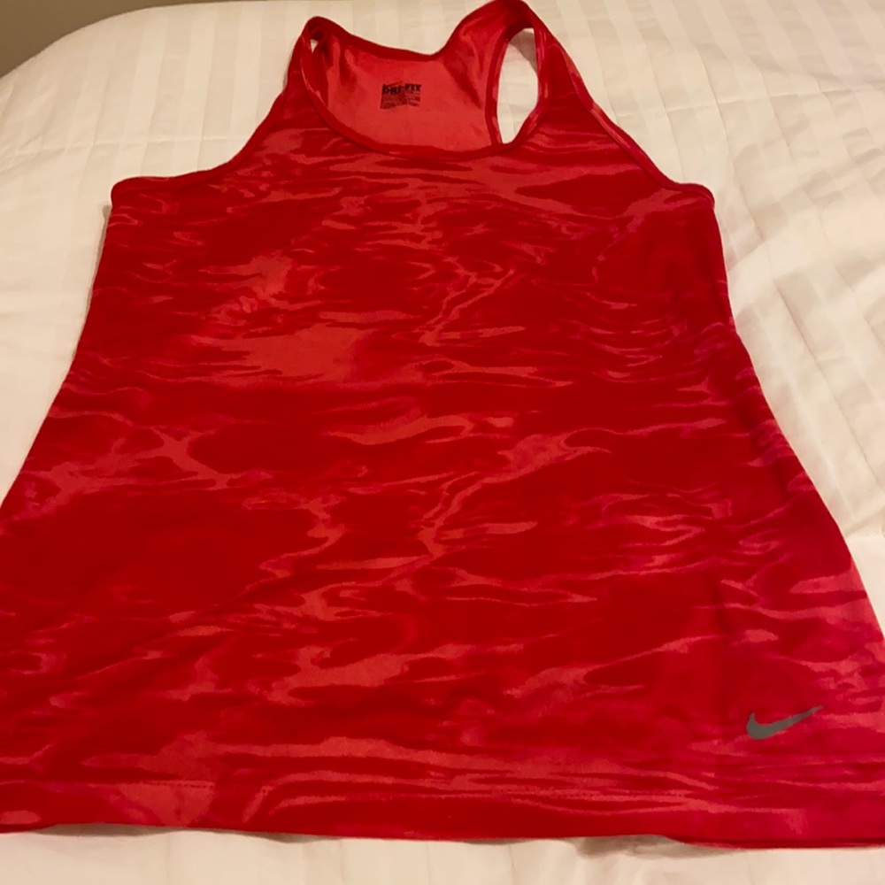 Nike dri-fit red women’s racerback camo tank top